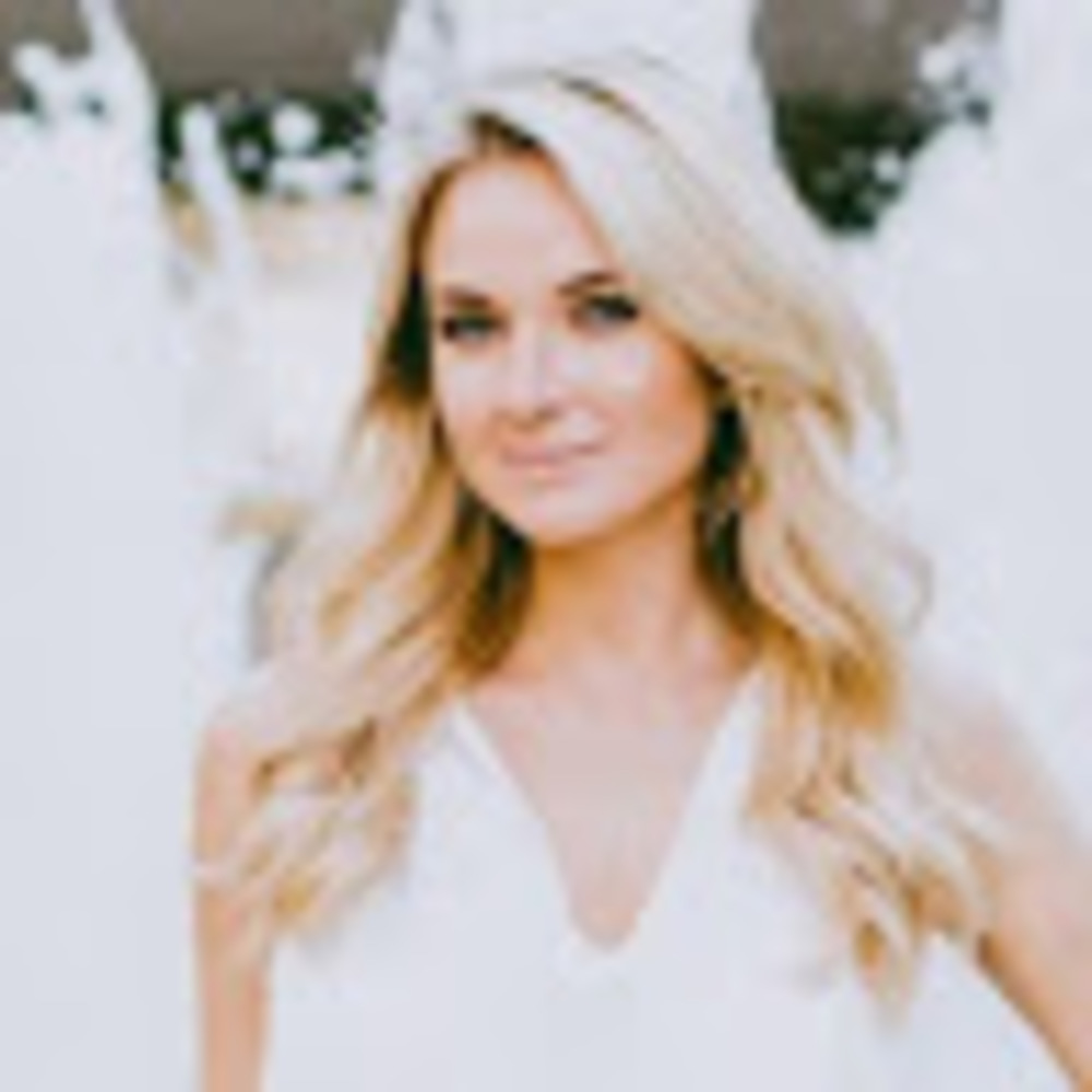 Meet your Posher, Elizabeth